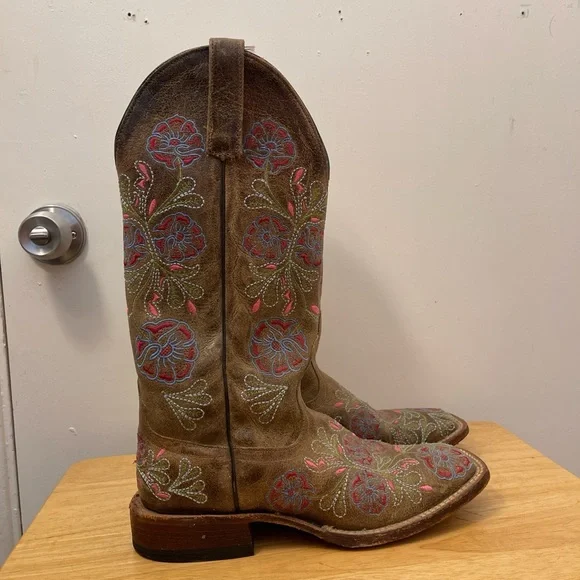 Macie Bean Brown Floral Embroidered Cowboy Boots - Picture 1 of 9
